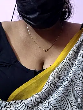 mallu-sumi online show from January 31, 7:12 pm