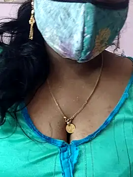 Snapshot of mallu-sumi chatting on July 9, 3:40 am mallu-sumi online show from July 9, 3:40 am