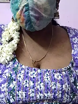 Snapshot of mallu-sumi chatting on July 18, 6:16 pm mallu-sumi online show from July 18, 6:16 pm