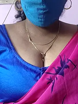 mallu-sumi online show from October 26, 8:04 am