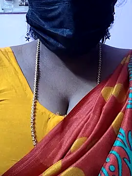 mallu-sumi online show from March 18, 9:15 pm