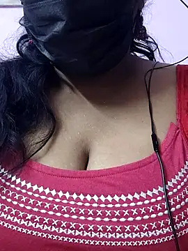 mallu-sumi online show from December 19, 5:15 pm