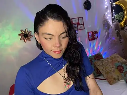 amii777 online show from December 21, 6:37 am