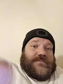 Snapshot of bigish_love chatting on October 22, 9:03 pm bigish love online show from October 22, 9:03 pm