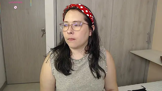 Snapshot of May_Carlier chatting on October 9, 9:26 pm May Carlier online show from October 9, 9:26 pm