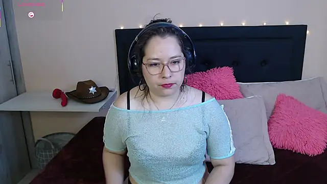 Snapshot of May_Carlier chatting on September 26, 7:43 pm May Carlier online show from September 26, 7:43 pm