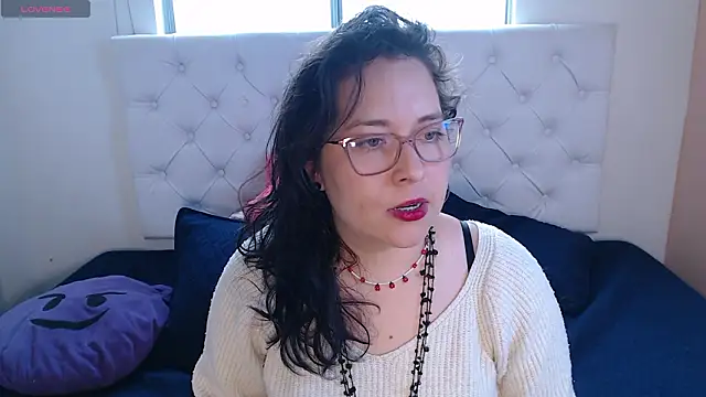 May Carlier online show from March 4, 7:43 pm