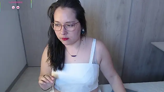 Snapshot of May_Carlier chatting on October 6, 11:49 pm May Carlier online show from October 6, 11:49 pm