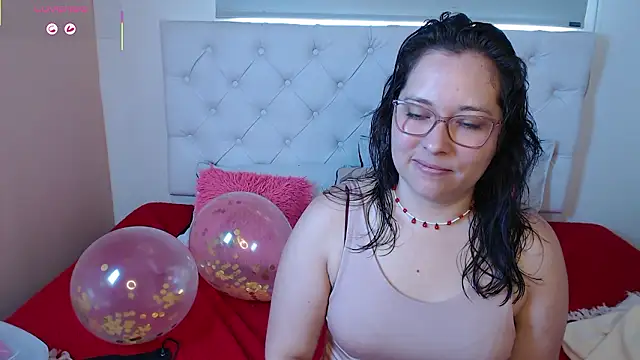 May Carlier online show from February 13, 7:25 pm