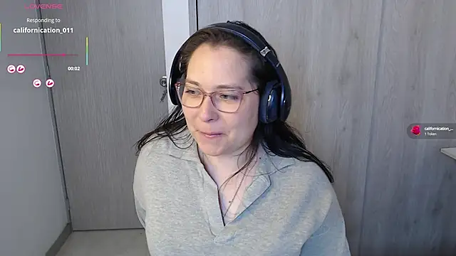 Snapshot of May_Carlier chatting on October 18, 8:11 pm May Carlier online show from October 18, 8:11 pm