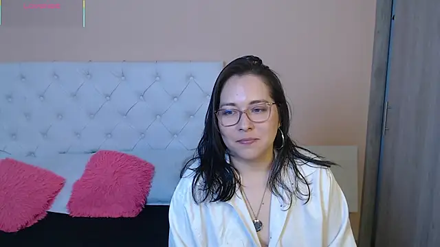 May Carlier online show from January 7, 6:13 pm