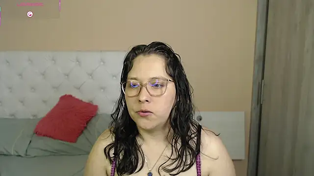 May Carlier online show from December 3, 2:12 am