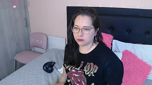 Snapshot of May_Carlier chatting on September 9, 1:16 am May Carlier online show from September 9, 1:16 am