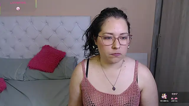 May Carlier online show from December 4, 3:05 am