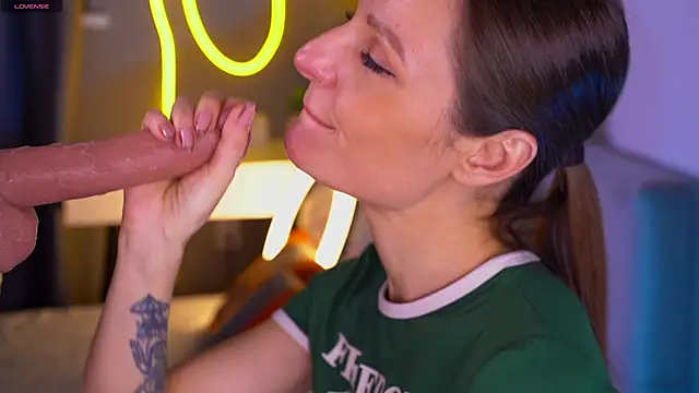 AudreyBrooks  online show from January 17, 7:45 am