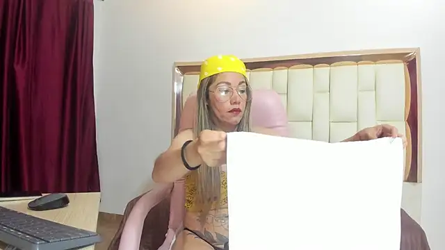  Caroliina online show from February 24, 7:37 pm