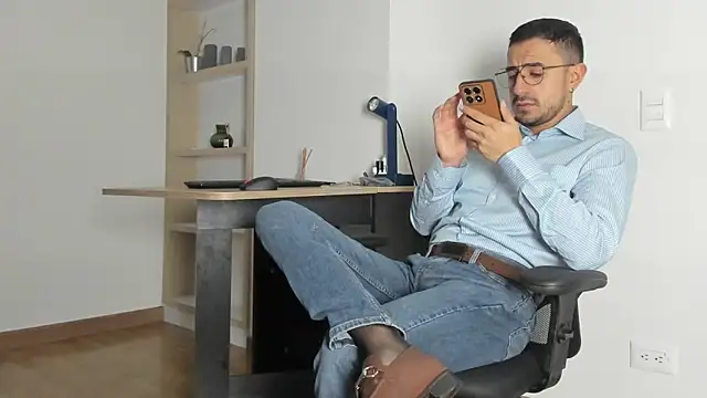 pablo-rincon95 online show from March 2, 12:14 pm