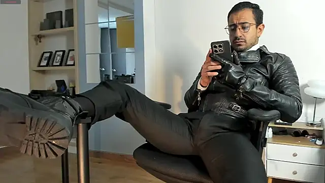 Snapshot of pablo-rincon95 chatting on June 13, 1:09 pm pablo-rincon95 online show from June 13, 1:09 pm