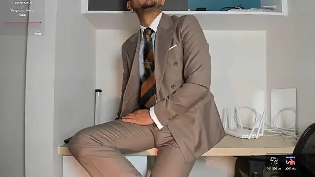 pablo-rincon95 online show from April 27, 9:02 pm