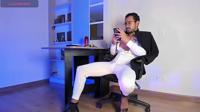 pablo-rincon95 online show from December 20, 11:35 am