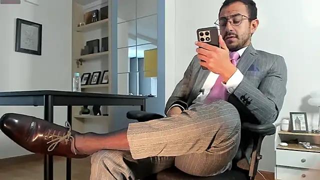 Snapshot of pablo-rincon95 chatting on June 3, 4:33 pm pablo-rincon95 online show from June 3, 4:33 pm