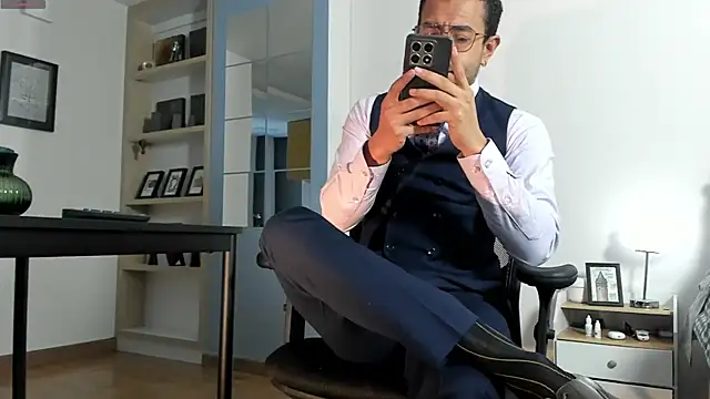 Snapshot of pablo-rincon95 chatting on June 10, 11:33 am pablo-rincon95 online show from June 10, 11:33 am