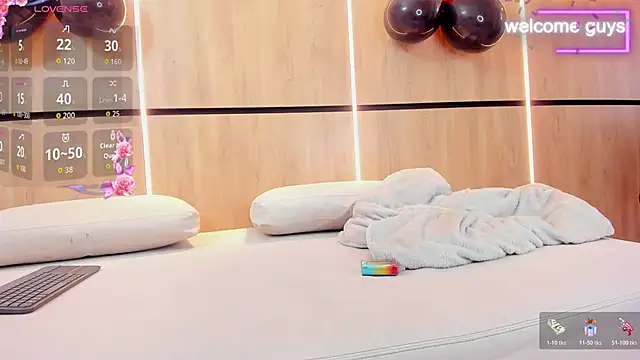 Snapshot of adela_chase chatting on November 1, 3:02 am adela chase online show from November 1, 3:02 am