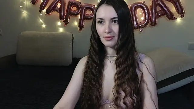 Snapshot of Tutti_Frutt1s chatting on November 23, 6:01 am Tutti Frutt1s online show from November 23, 6:01 am