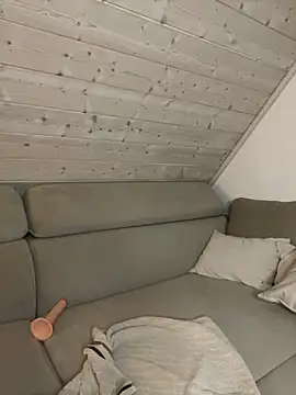 jazzy-bee online show from January 24, 11:45 pm