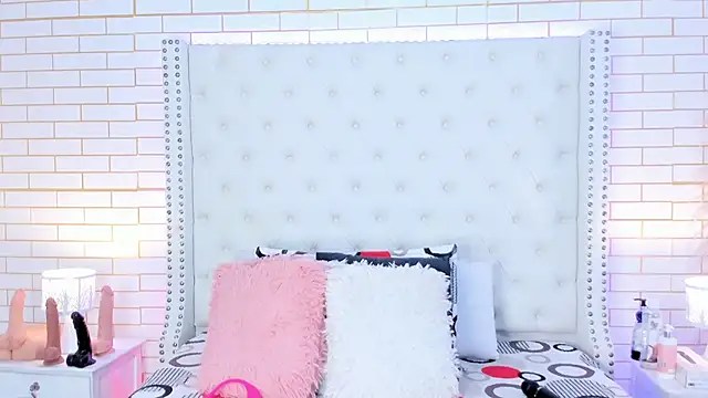 Krystal cambell1 online show from February 24, 7:59 pm