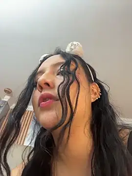 Emily Trujillo online show from December 17, 6:57 pm