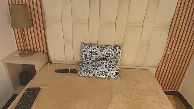 Emily Trujillo online show from October 26, 10:04 am