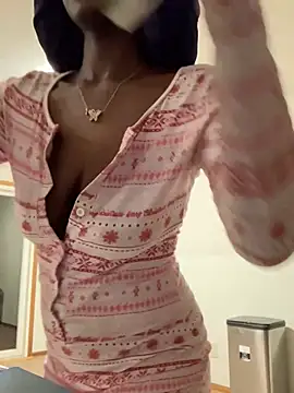 spicysugar74 online show from December 15, 11:31 pm