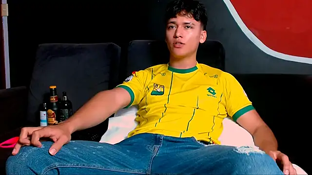 Snapshot of LiamEvans_0 chatting on March 7, 4:00 pm LiamEvans 0 online show from March 7, 4:00 pm