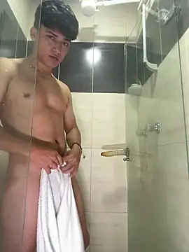 Snapshot of LiamEvans_0 chatting on January 22, 7:56 pm LiamEvans 0 online show from January 22, 7:56 pm