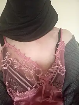 Liliiiblow online show from December 26, 2:37 pm