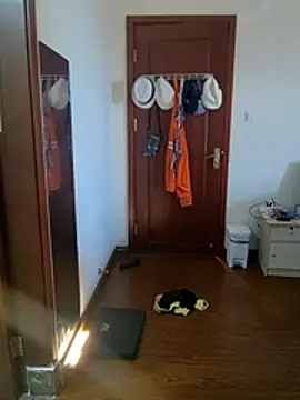 hkwildguy online show from May 28, 5:48 am