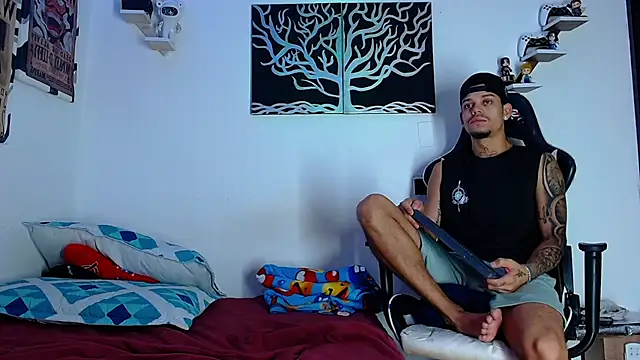 Friendsofeverything  online show from April 30, 2:24 pm
