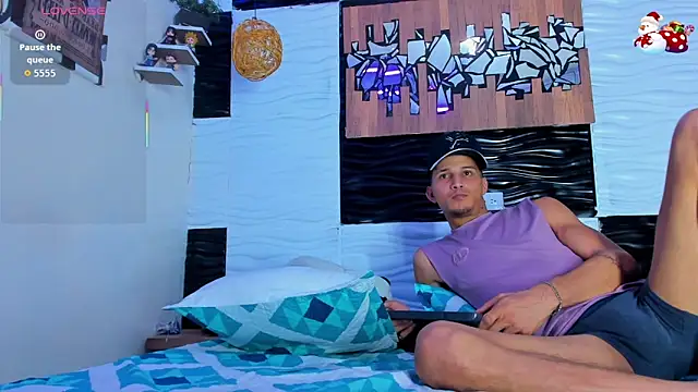 Friendsofeverything  online show from November 13, 12:58 am