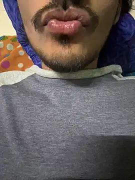 Snapshot of Privateseducer chatting on February 25, 9:37 pm Privateseducer online show from February 25, 9:37 pm