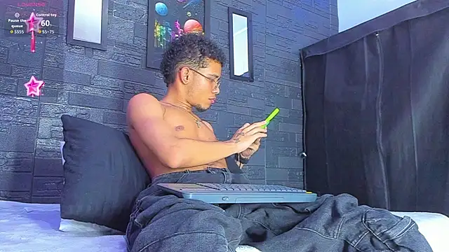 Romancartier 1 online show from September 9, 6:23 am