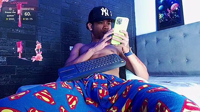 Romancartier 1 online show from April 18, 6:49 am