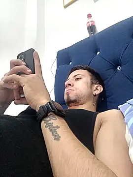 stivevv online show from April 14, 11:32 pm