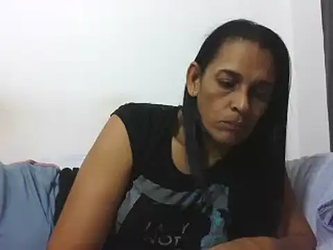 Snapshot of latinbrunettet chatting on December 11, 7:57 pm latinbrunettet online show from December 11, 7:57 pm