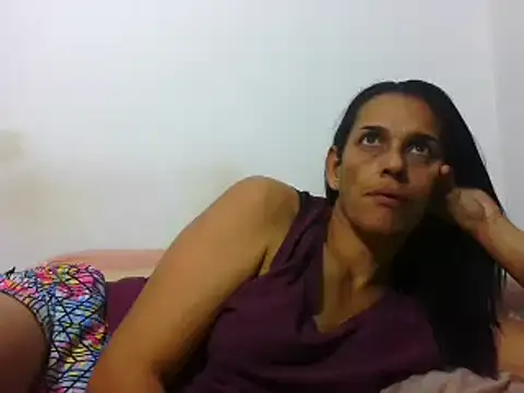 Snapshot of latinbrunettet chatting on January 9, 1:02 pm latinbrunettet online show from January 9, 1:02 pm