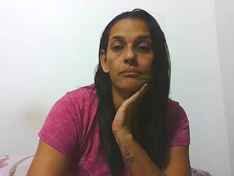 Snapshot of latinbrunettet chatting on January 7, 1:16 pm latinbrunettet online show from January 7, 1:16 pm