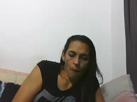 Snapshot of latinbrunettet chatting on December 16, 1:22 pm latinbrunettet online show from December 16, 1:22 pm