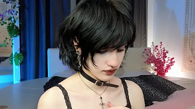 dark vamp  online show from March 1, 6:32 pm