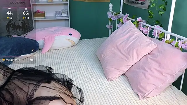 dark vamp  online show from October 3, 4:30 pm