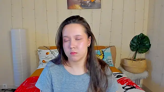 Snapshot of Mira_Karter chatting on April 30, 3:02 am Mira Karter online show from April 30, 3:02 am